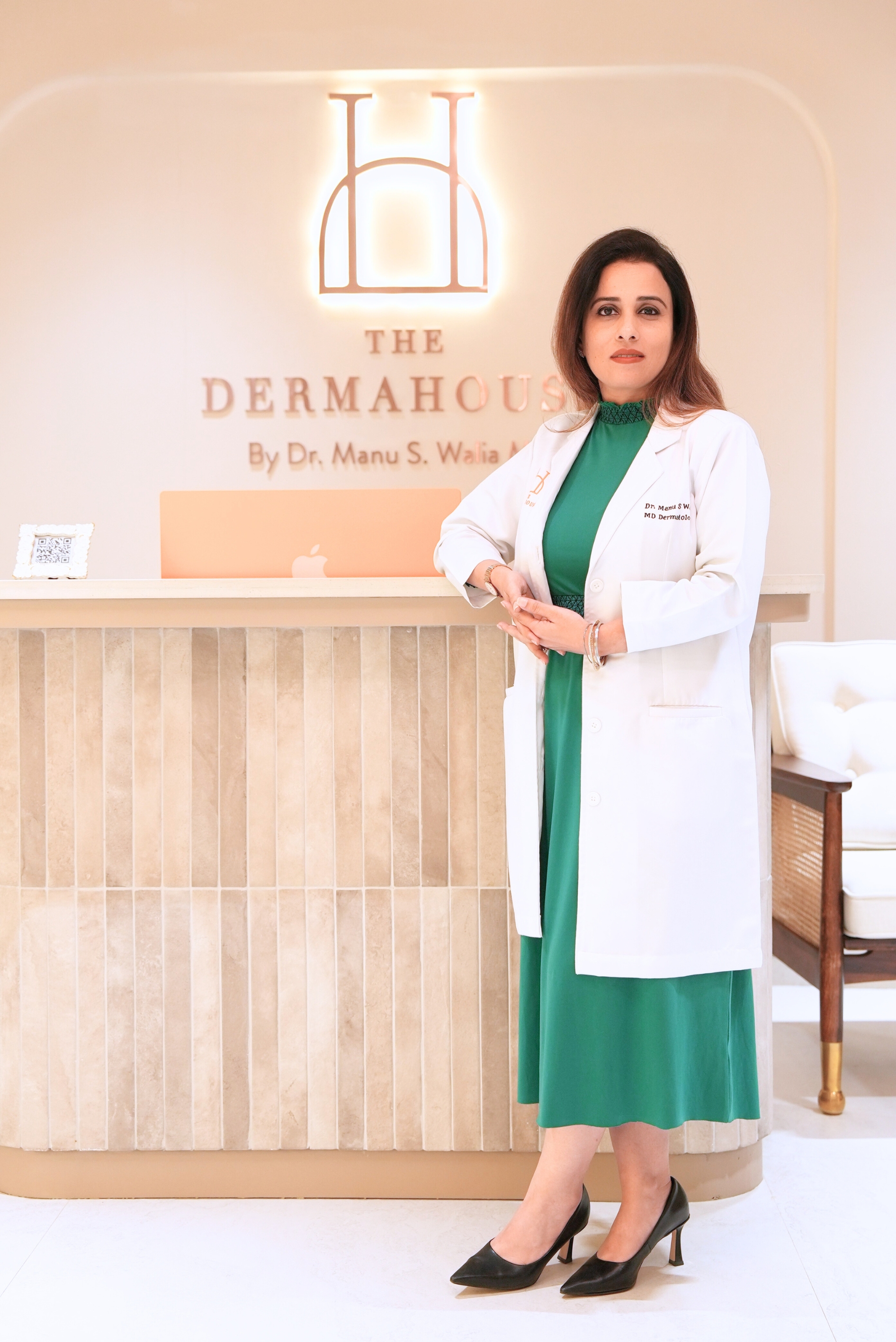 Dr. Manu Singh Walia, best dermatologist in Mumbai and skin specialist at The Derma House, Santacruz West